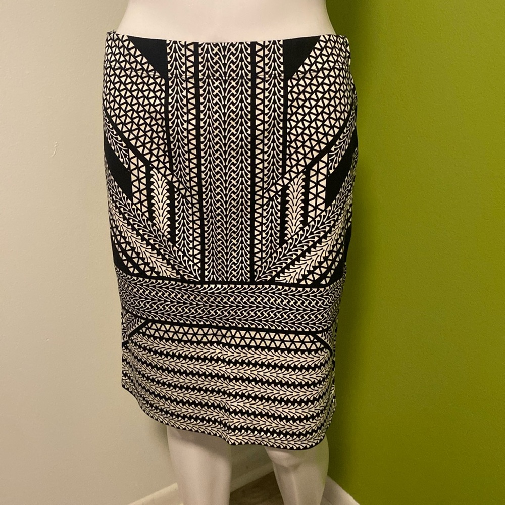 Max Studio skirt size Small